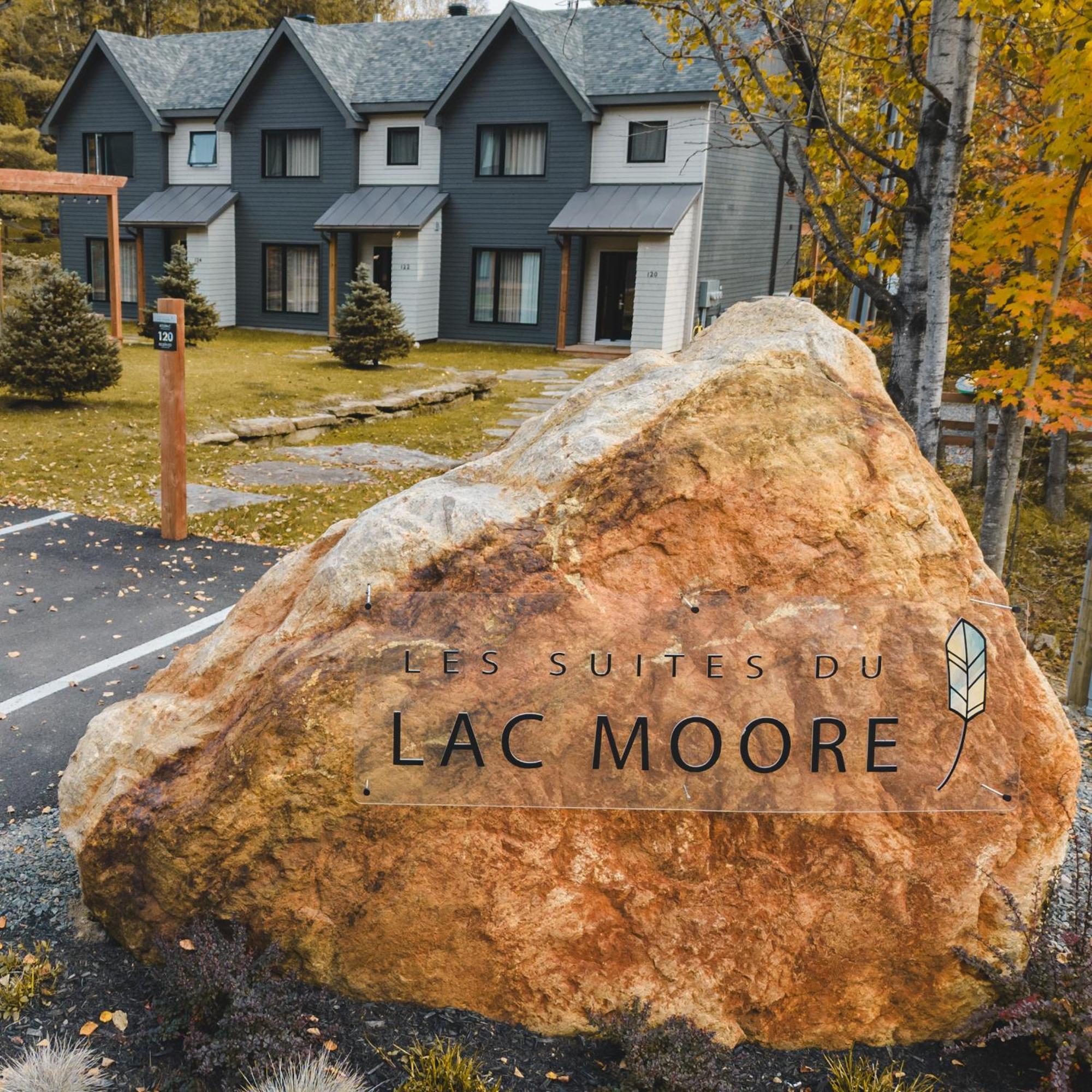Suites Du Lac Moore Mont-Tremblant Exterior foto